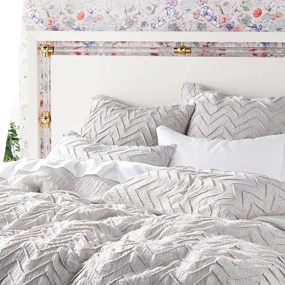 Anthropologie Textured Chevron Duvet Cover